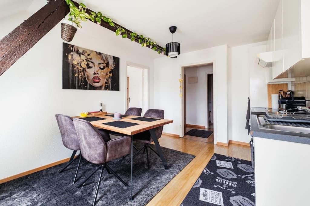 Charmante Wohnung An Beliebter, Urbaner Lage زيورخ المظهر الخارجي الصورة