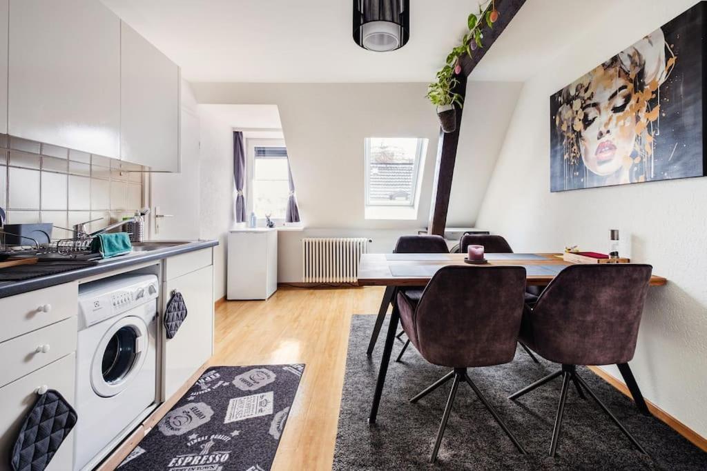 Charmante Wohnung An Beliebter, Urbaner Lage زيورخ المظهر الخارجي الصورة